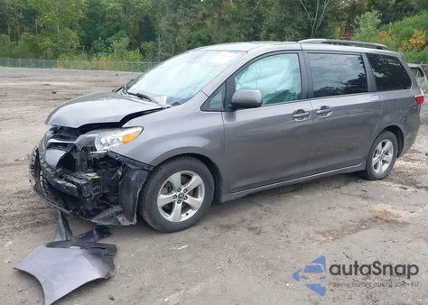 2018 Toyota Sienna Le 8 Passenger from USA, damaged, VIN 5TDKZ3DCXJS944116